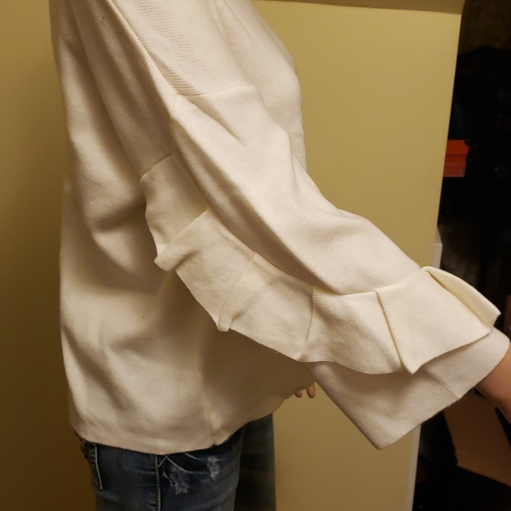 Sweater - Picture 2 of 5